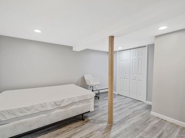 7 Rugby Road, Westbury NY 11590