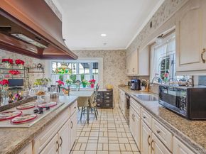 7 Rugby Road, Westbury NY 11590