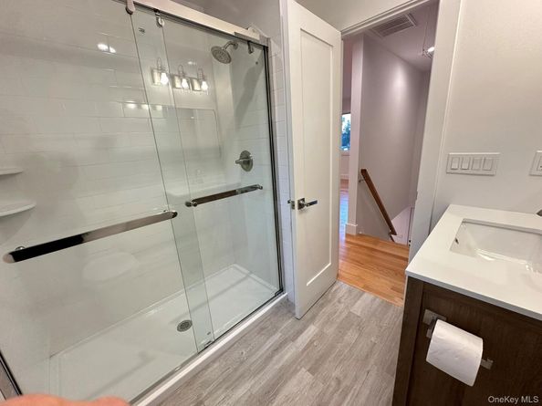 985 Douglas Avenue, Wantagh NY 11793