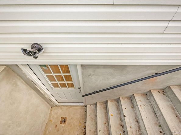 985 Douglas Avenue, Wantagh NY 11793