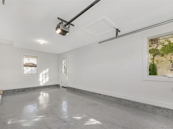 985 Douglas Avenue, Wantagh NY 11793