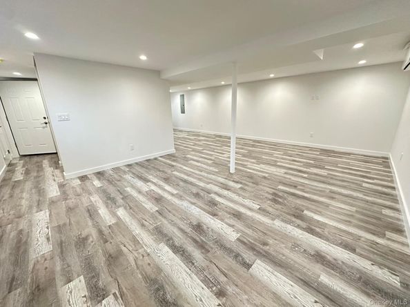 985 Douglas Avenue, Wantagh NY 11793