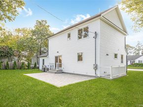 985 Douglas Avenue, Wantagh NY 11793