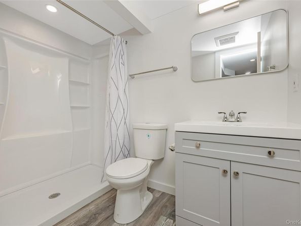 985 Douglas Avenue, Wantagh NY 11793