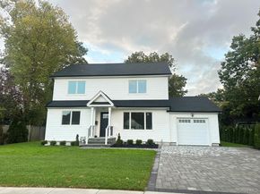 985 Douglas Avenue, Wantagh NY 11793