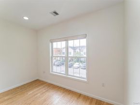 98 Pond View Drive 240, Port Washington NY 11050