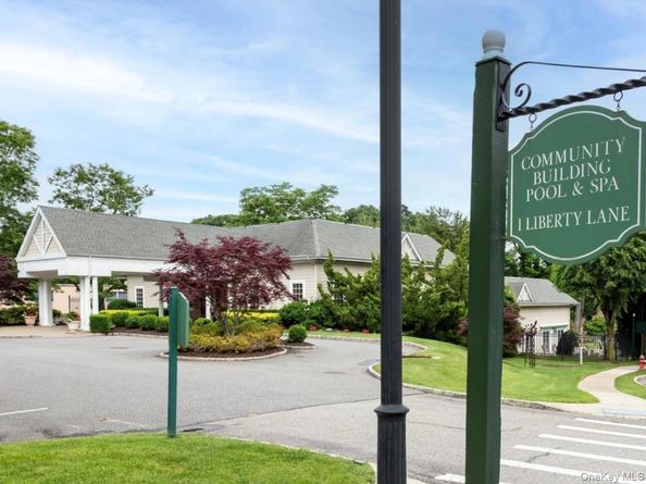 98 Pond View Drive 240, Port Washington NY 11050