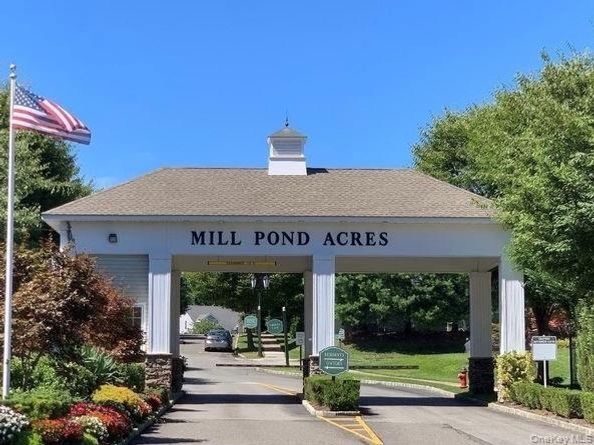 98 Pond View Drive 240, Port Washington NY 11050