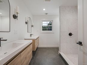 27 Elizabeth Court, Hempstead NY 11550
