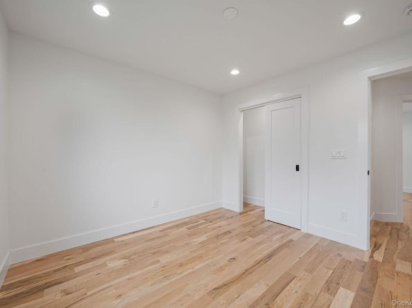 27 Elizabeth Court, Hempstead NY 11550
