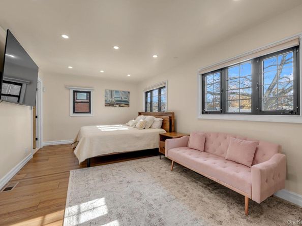 22469 76th Road, Bayside NY 11364