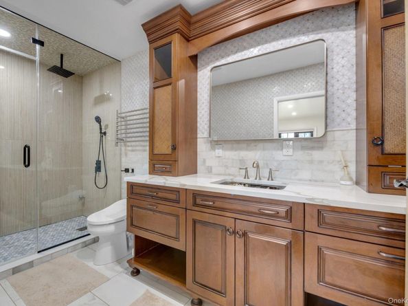 22469 76th Road, Bayside NY 11364