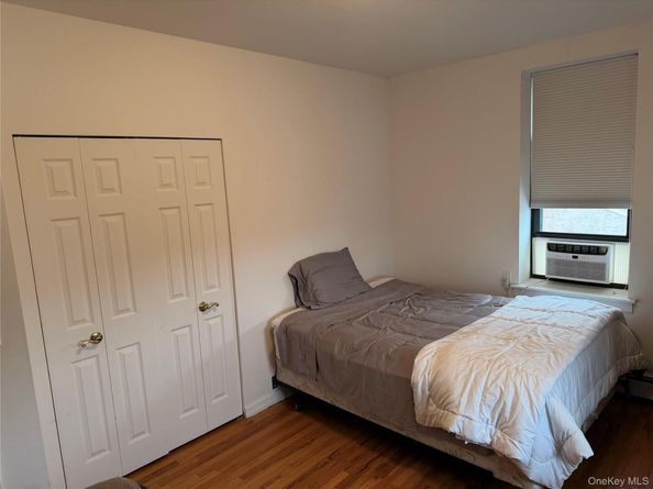 25 W Broadway 415, Long Beach NY 11561