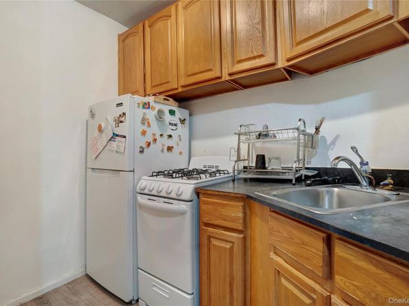50-22 40th Street 5A, Sunnyside NY 11104