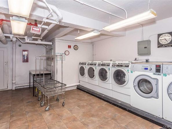 87-10 34 Avenue 4, Jackson Heights NY 11372