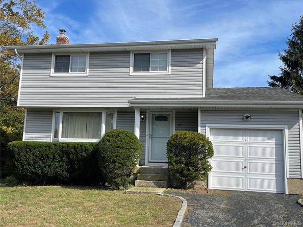 47 Ridge Road, Wyandanch NY 11798