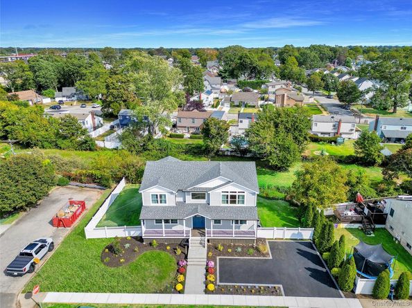 201 Argyle Place, Bellmore NY 11710