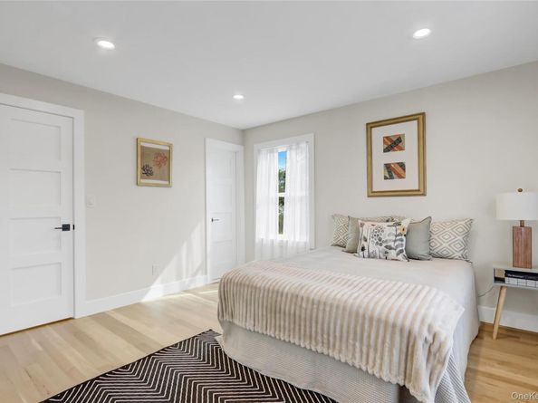 201 Argyle Place, Bellmore NY 11710