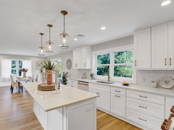 201 Argyle Place, Bellmore NY 11710