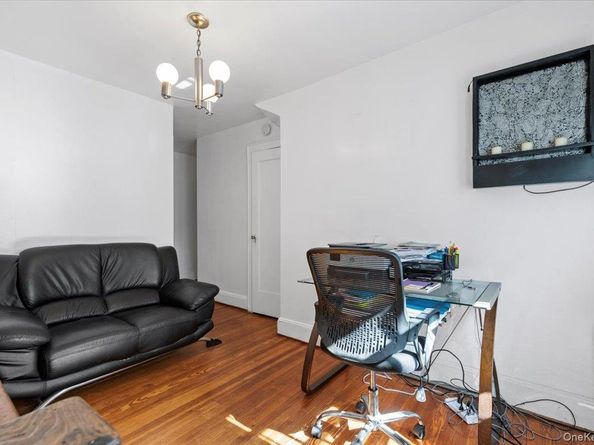 11615 220th Street, Cambria Heights NY 11411
