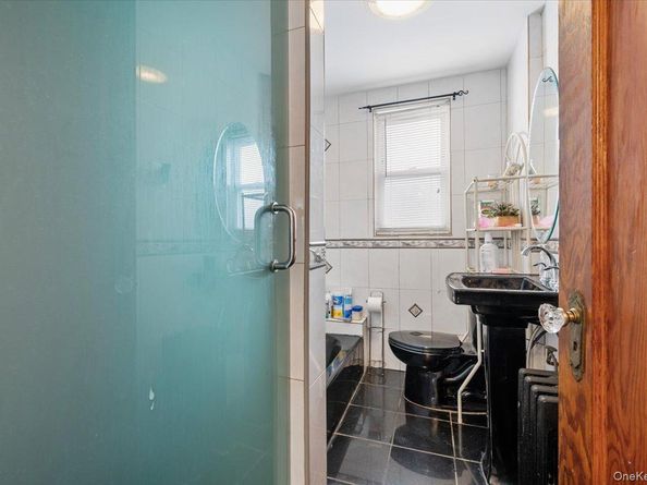 11615 220th Street, Cambria Heights NY 11411