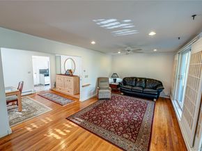 424 Evergreen Avenue, Hauppauge NY 11788