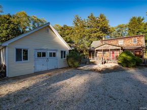 424 Evergreen Avenue, Hauppauge NY 11788