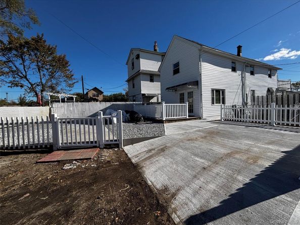44 Broadway, Howard Beach NY 11414