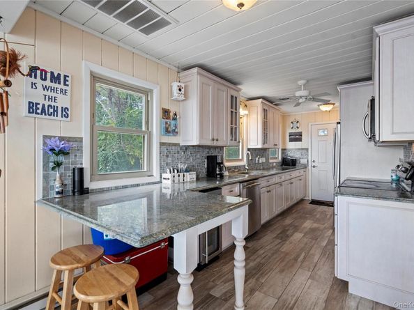 23 Scallop Lane, South Jamesport NY 11970