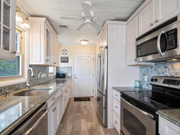 23 Scallop Lane, South Jamesport NY 11970