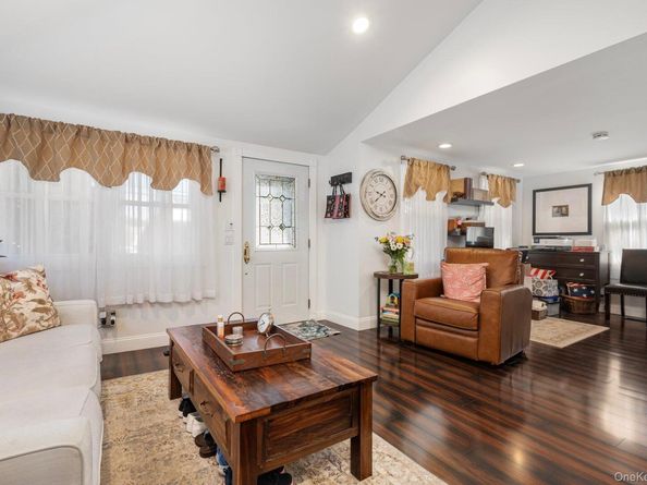 2806 Wilson Avenue, Bellmore NY 11710