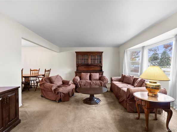 2129 Sycamore Avenue, Ronkonkoma NY 11779