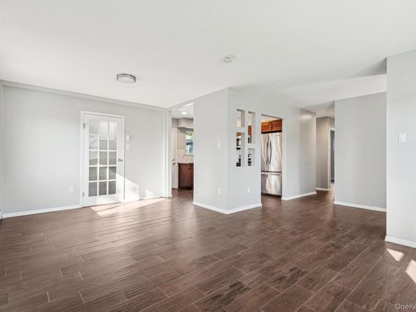 48 Center Avenue, Bay Shore NY 11706