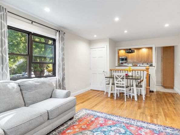 73-10 220th Street Uppr, Oakland Gardens NY 11364