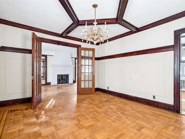 4607 Concord Avenue, Great Neck NY 11020