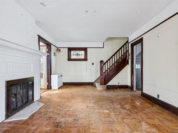 4607 Concord Avenue, Great Neck NY 11020