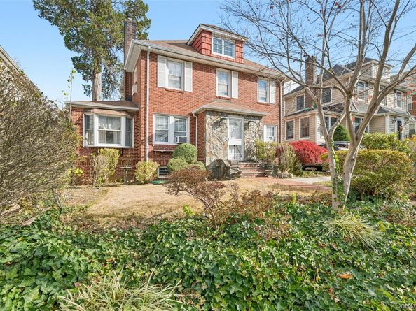 4607 Concord Avenue, Great Neck NY 11020