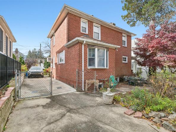 4607 Concord Avenue, Great Neck NY 11020