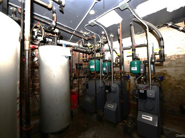 59-09 71st Avenue, Ridgewood NY 11385