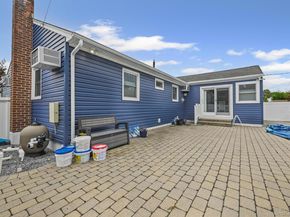 530 N Hawthorne Street, Massapequa NY 11758