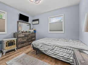530 N Hawthorne Street, Massapequa NY 11758