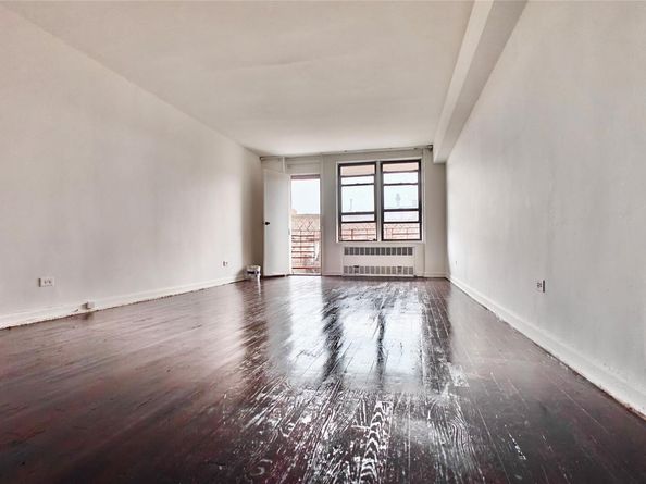 94-11 34th Road 7A, Jackson Heights NY 11372