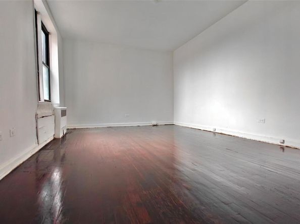 94-11 34th Road 7A, Jackson Heights NY 11372