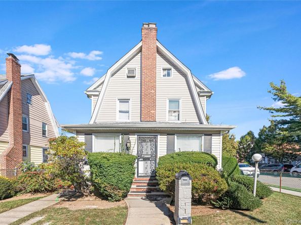 208-17 100th Avenue, Queens Village NY 11429