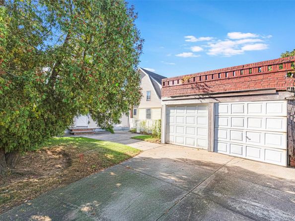 208-17 100th Avenue, Queens Village NY 11429