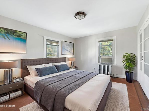 208-17 100th Avenue, Queens Village NY 11429