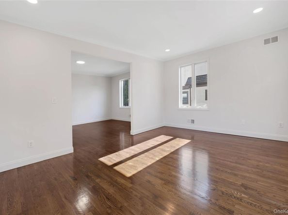 35 Columbia Place, Mount Vernon NY 10552