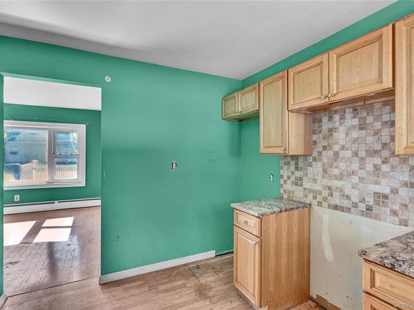 34 Croydon Road, Amityville NY 11701
