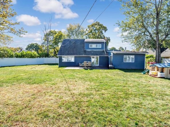 93 Page Lane, Westbury NY 11590