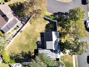 93 Page Lane, Westbury NY 11590